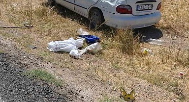 Takla atan otomobilde 4 kişi yaralandı