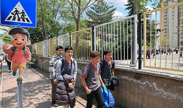 Talas'ta okul geçitleri hem sevimli hem güvenli