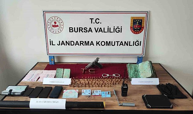 Tarihi incil ve tevratı 5 milyon dolara satmak istedi