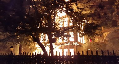 Tarihi konakta kundaklama şüphesi: 2 tutuklama