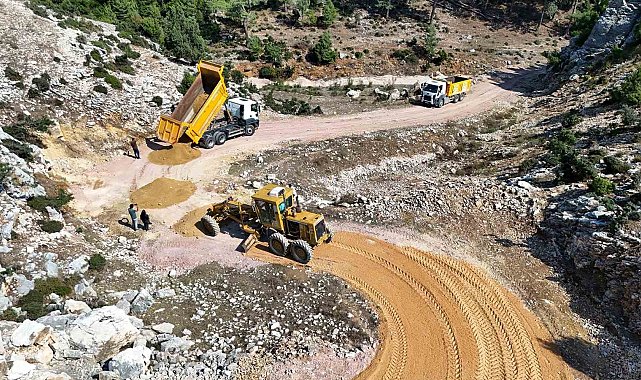 Tarsus'ta mahallelerin ulaşım sorunu çözülüyor
