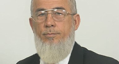 Tarsus'ta otomobille çarpışan motosikletli hayatını kaybetti