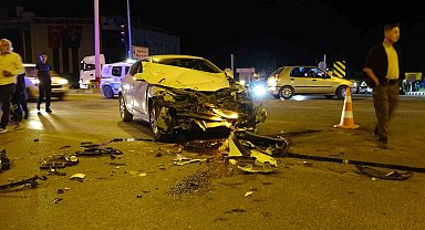 Tavşanlı 'da trafik kazası, 3 yaralı