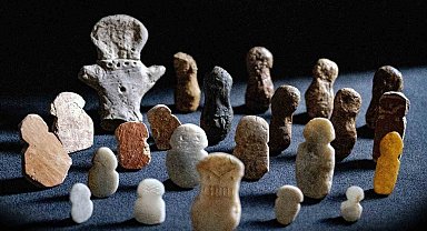 Tavşanlı Höyük'te 4 bin 500 yıllık heykeller gün yüzüne çıktı