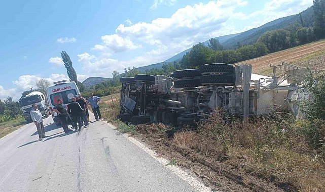 Tavşanlı'da beton mikseri devrildi: 1 yaralı