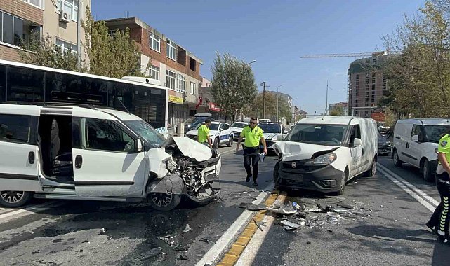 Tekirdağ'da 3 kişinin yaralandığı ağlatan kaza kamerada