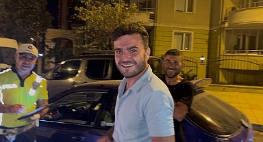 Tekirdağ'da alkollü sürücü kovalamaca sonucu yakalandı, ilk kez ehliyetini kaptırdığı polisi tebrik etti