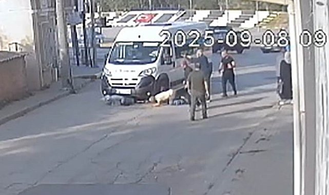 Tekirdağ'da okul yolunda feci kaza: Anne ve oğlu işçi servisinin altında kaldı