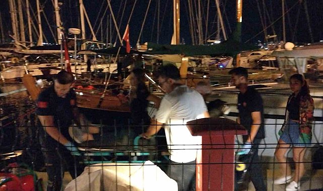 Teknede fenalaşan turist hastaneye kaldırıldı