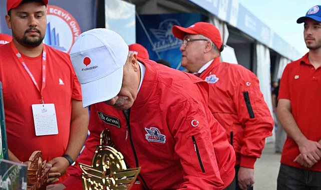 TEKNOFEST'25'te YÖK Başkanı Özvar'dan BEUN standına ziyaret