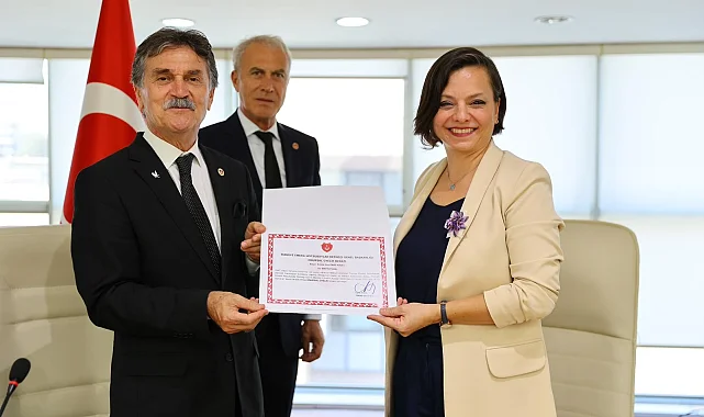 TEMAD'dan Başkan Kınay'a onursal berat
