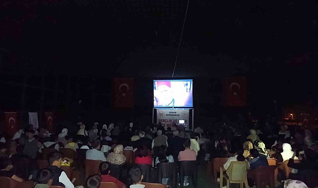 Tendürek Dağı eteklerinde sinema keyfi