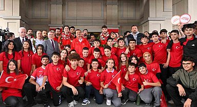 THY pilotundan A Millilere anons sürprizi: "Umut ve gurur yaşattınız"