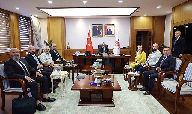Ticaret Bakanı Bolat'a Sağlık Turizmi Kongresi daveti