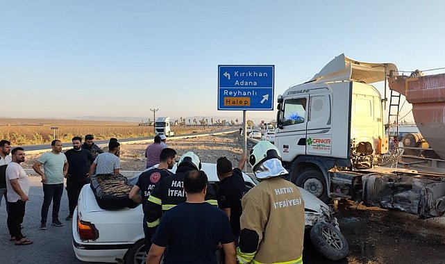 Tırla çarpışan otomobildeki 2 kişi yaralandı