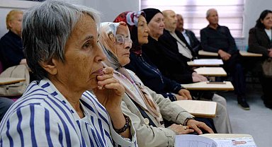 Tokat'ta Tazelenme Üniversitesi öğrencileri için tanışma toplantısı düzenlendi