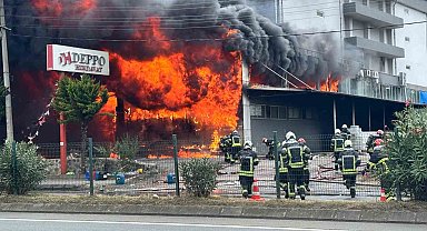 Trabzon'da AVM'deki yangın yeniden alevlendi