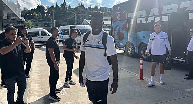 Trabzonspor, Fenerbahçe maçı için İstanbul'a gitti
