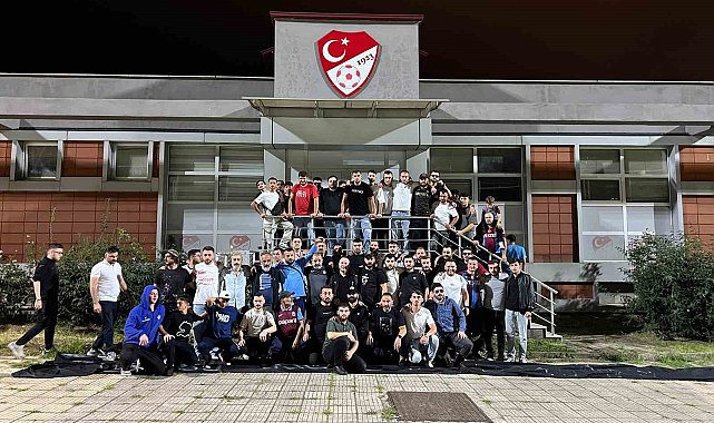 Trabzonspor taraftarları TFF'ye tepki gösterdi