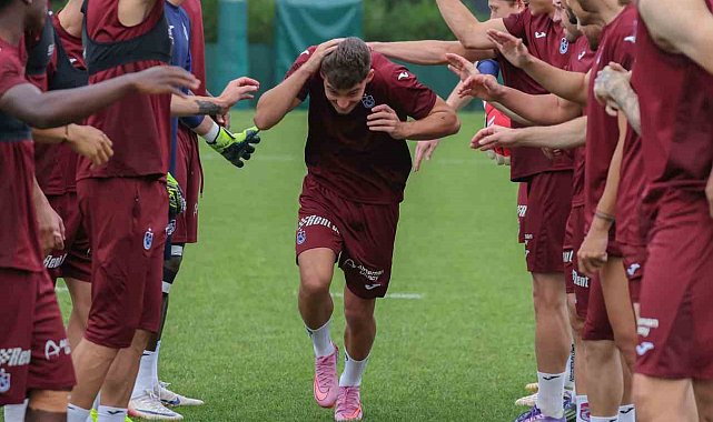 Trabzonspor'un yeni transferi Ernest Muçi ilk antrenmanına çıktı