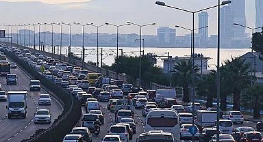 Trafiğe kayıtlı taşıt 33 milyona yaklaştı