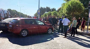 Trafik ışıkları arızalandı, araçlar birbirine girdi
