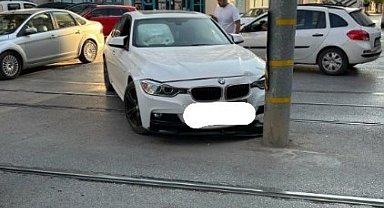 Trafik kazası tramvay seferlerini aksattı