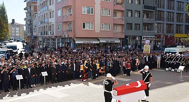 Trafik kazasında hayatını kaybeden polis memuru için Kütahya'da cenaze töreni düzenlendi