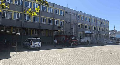 Turgutlu'da 3 çocuk okulda mahsur kaldı