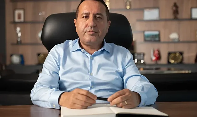 Türk işadamına Kanada'dan Kral III. Charles nişanı