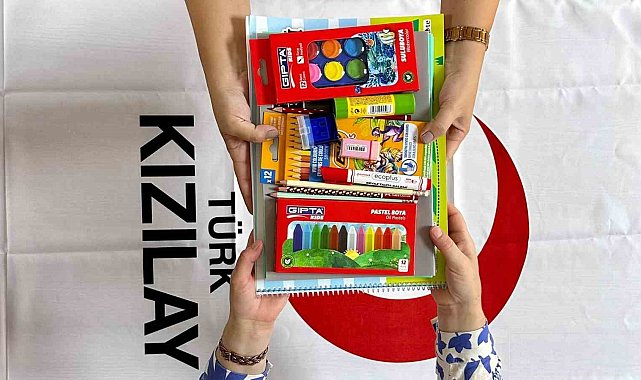 Türk Kızılay Manisa'dan 3 bin öğrenciye kırtasiye desteği