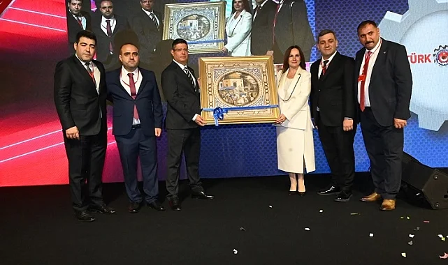 Türk Metal-Sen Bursa'da Selda Tekman'a güvenoyu