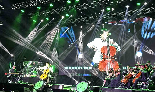 Türkçeyi dizilerden öğrenen Kazak çellist Oktyabr, dizi müzikleriyle hayran bıraktı