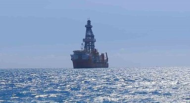 Türkiye'nin 228 metrelik denizdeki yeni gücü: 'West Draco' Mersin'e ulaştı