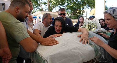 Uçak kazasında yitirdiği kızına acı veda