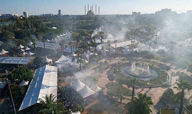 Uluslararası Adana Lezzet Festivali, esnafın yüzünü güldürecek