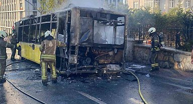 Ümraniye'de İETT otobüsü alev alev yandı