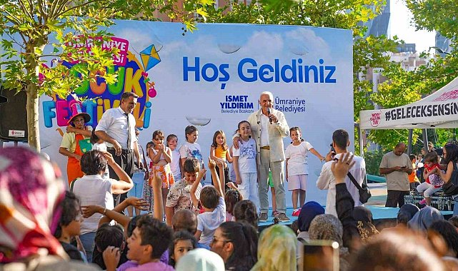Ümraniye'de yaz boyu düzenlenen Çocuk Festivali 44 bin 500 kişiyi bir araya getirdi
