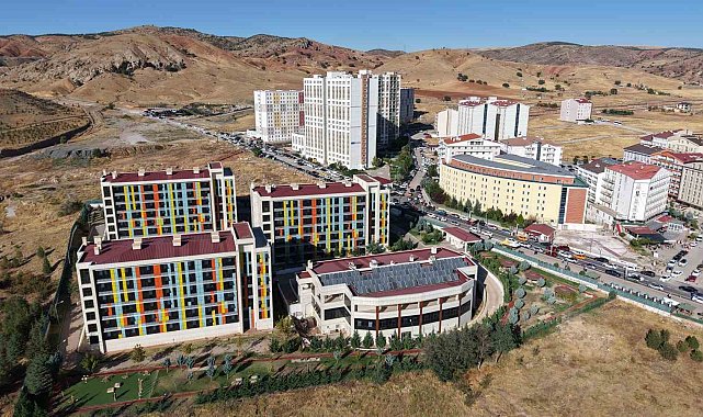 Üniversite öğrencileri ile ilçe nüfusu ikiye katlandı: Yurtlarda doluluk oranı yüzde 90'ı aştı