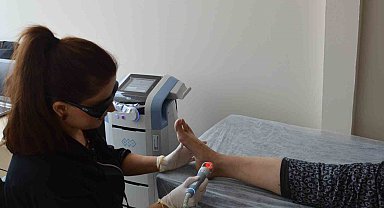 Uşak Eğitim ve Araştırma Hastanesinde lazer cihazıyla inatçı ağrılara ameliyatsız çözüm