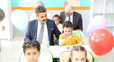 Uyum haftasında öğrencilerin heyecanına ortak oldu
