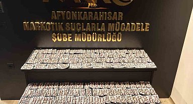 Uyuşturucu haplarla yakalanan 2 kişi tutuklandı