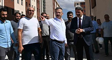 Vali Aksoy, Taptuk Emre Kız Öğrenci Yurdu inşaatında incelemelerde bulundu