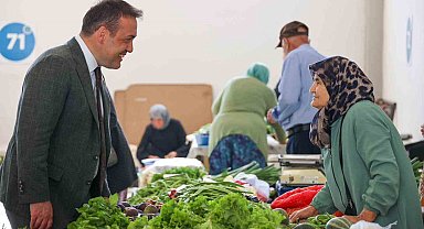 Vali Sözer, pazarcı esnafıyla bir araya geldi