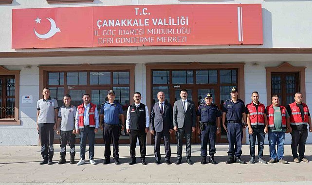 Vali Toraman, Düzensiz Göçmen Ön Kabul ve Sevk Merkezinde incelemelerde bulundu