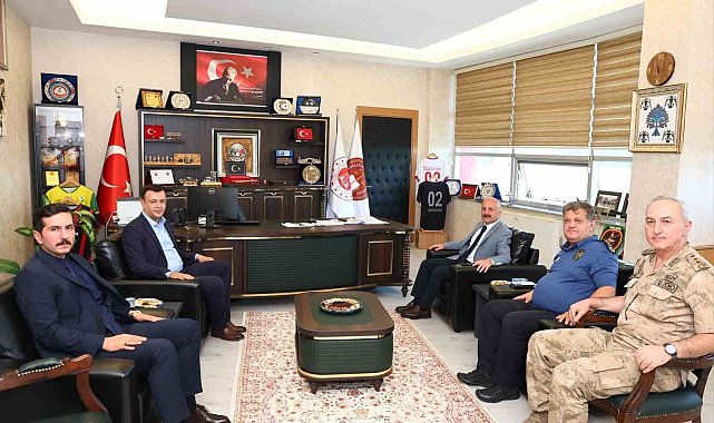 Vali Varol'dan yeni adli yıl ziyaretleri