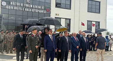 Valiye şemsiye var, gazilere yok