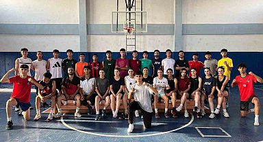 Van Büyükşehir Belediyesinin BESYO kursuyla 40 öğrenci üniversiteli oldu