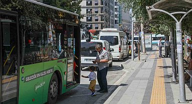 Van Büyükşehir Belediyesinin otobüsleri yeşile büründü