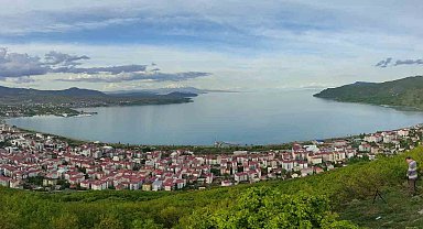 Van Gölü'nde çekilme ve kirlilik alarmı: "Önlem alınmazsa ekosistem tehdit altında"